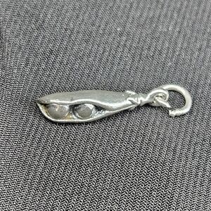 James Avery Silver Two Peas In A Pod